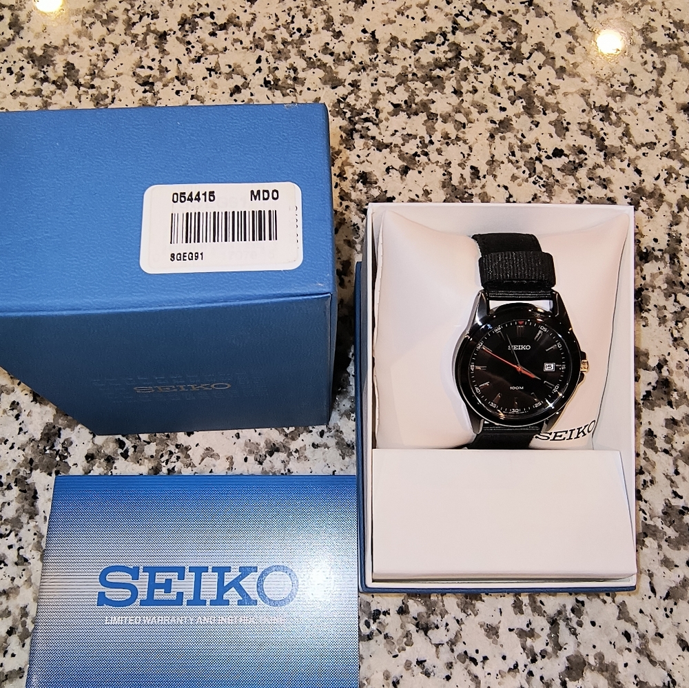Men's Seiko watch 100M